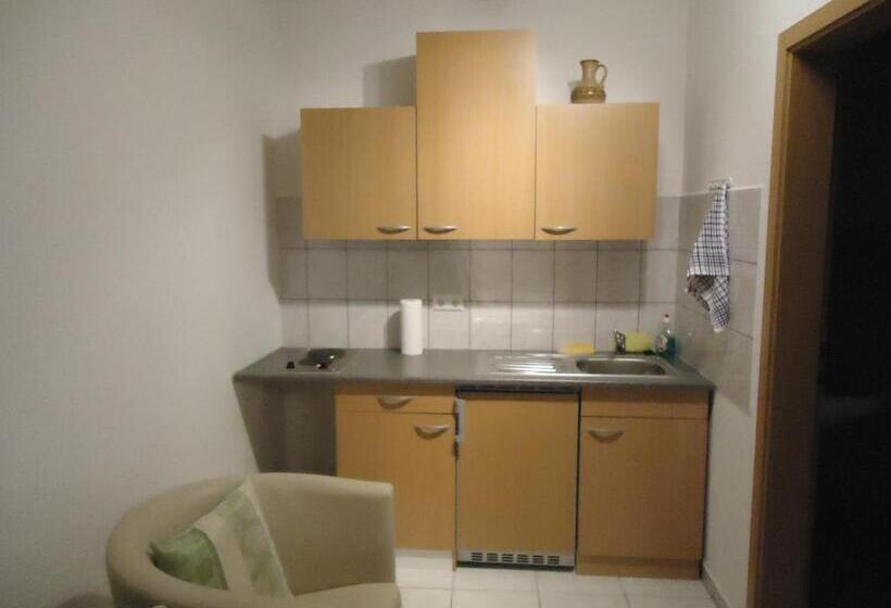 Standardrum, Pension An Der Stadtmauer