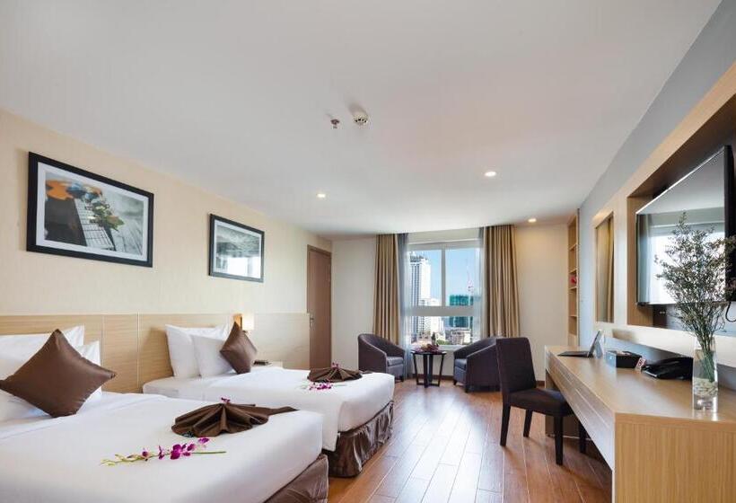 اتاق لوکس با چشمانداز شهر, Sao Viet