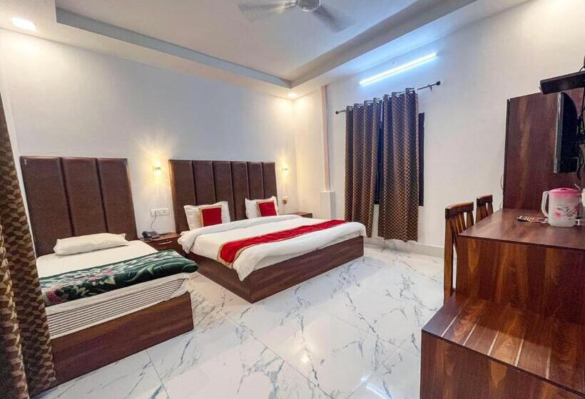 Quarto Deluxe, Embassy