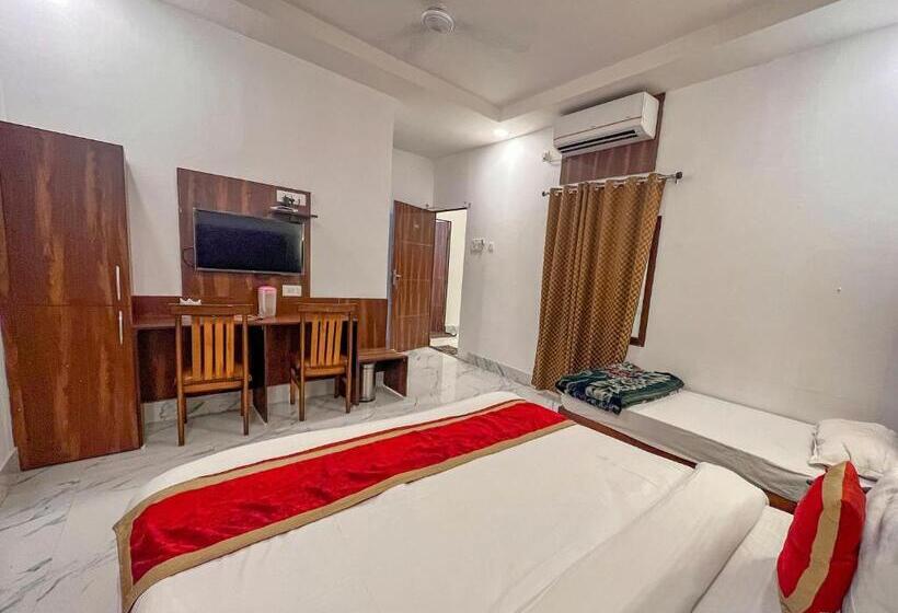 Quarto Deluxe, Embassy