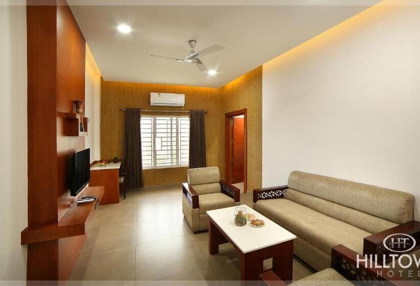 Люкс, Kgees Hill Town