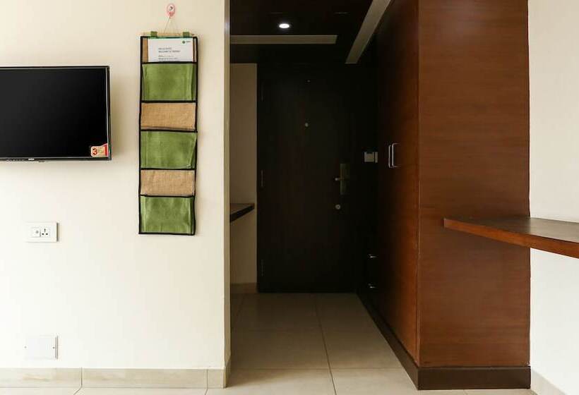 Quarto Deluxe, Treebo Trend Vijaya Grand