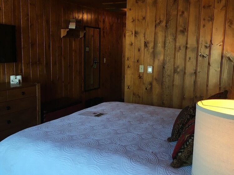 غرفة قياسية سرير كينج, Mcmenamins Kalama Harbor Lodge