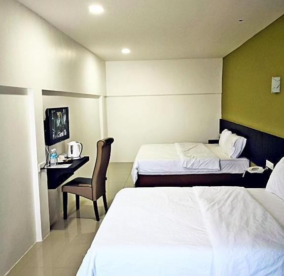 סוויטה משפחתית, Comfort Inn