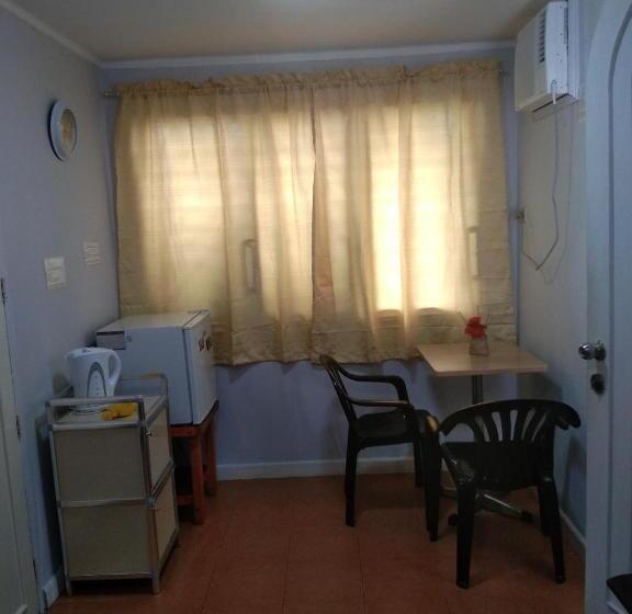 חדר סטנדרט, The Terrace Room