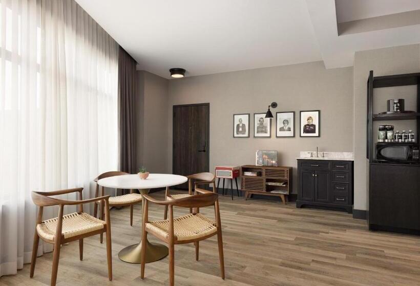 带大床的套房, Origin Red Rocks, A Wyndham