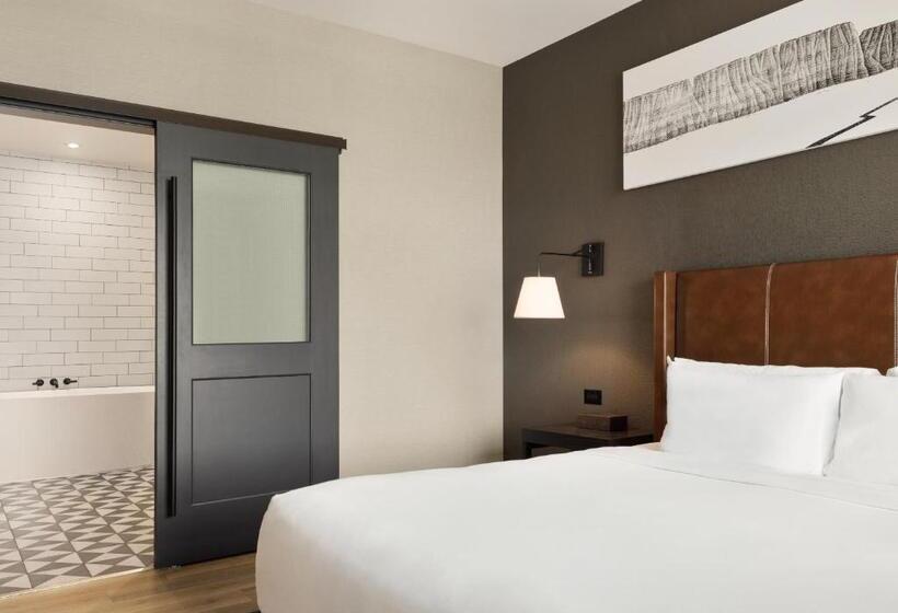 带大床的套房, Origin Red Rocks, A Wyndham