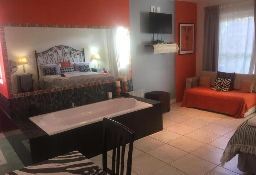 استودیوی استاندارد, Norfolk Guest House