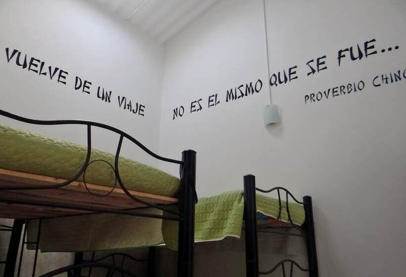 اتاق خانوادگی با سرویس بهداشتی مشترک, Vitrips Hostel Villavicencio