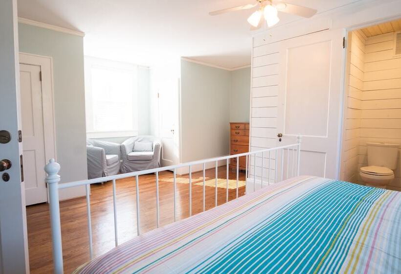 חדר סטנדרט מיטה זוגית, Swamp Rabbit Inn Travelers Rest