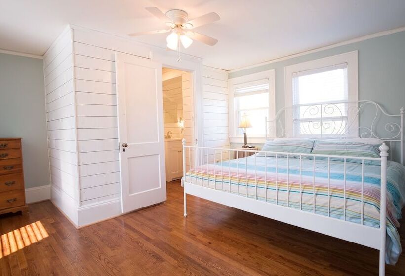 חדר סטנדרט מיטה זוגית, Swamp Rabbit Inn Travelers Rest