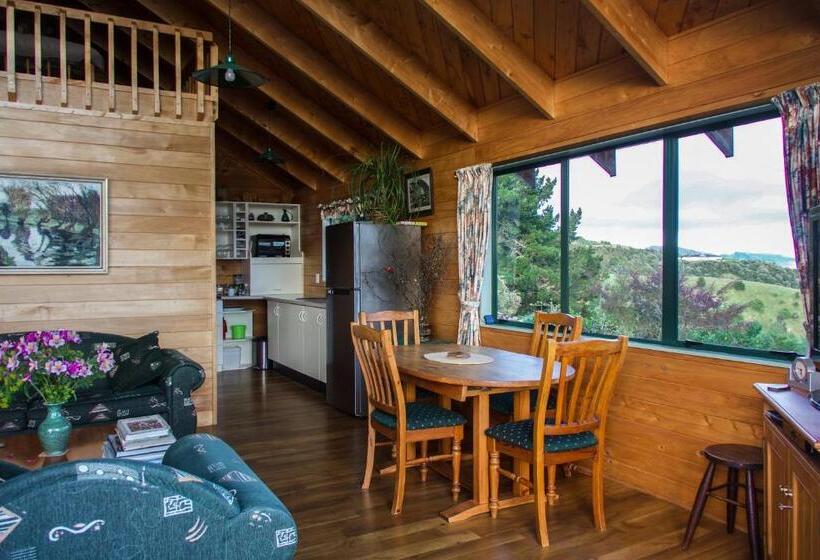 اتاق سه نفره دلوکس با چشم‌انداز دریا, The Grange Lodge