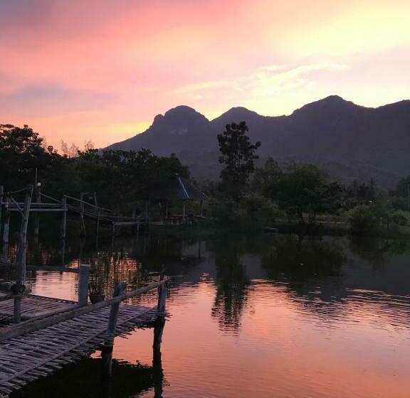 침실 1개 주택, Numpu Baandin