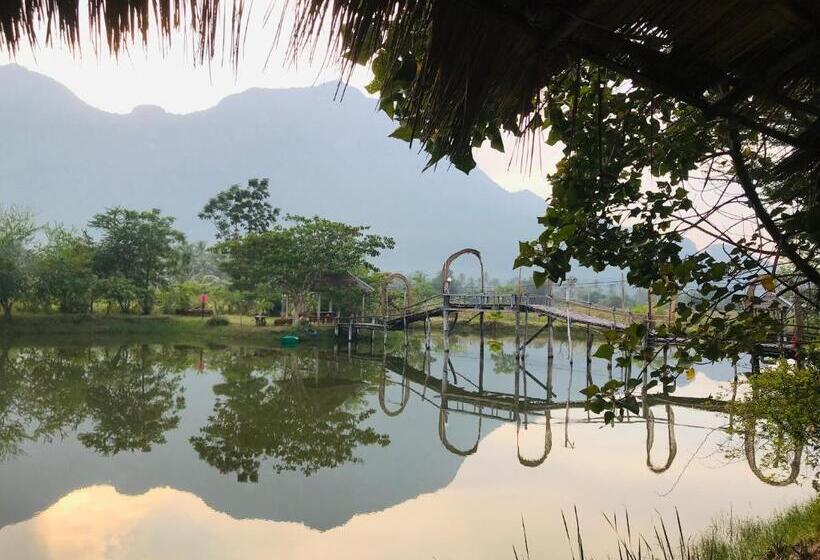 스탠다드 방갈로, Numpu Baandin