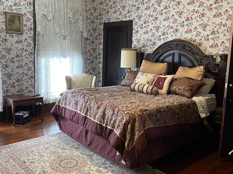 غرفة قياسية, Grand Gables Inn Bed & Breakfast