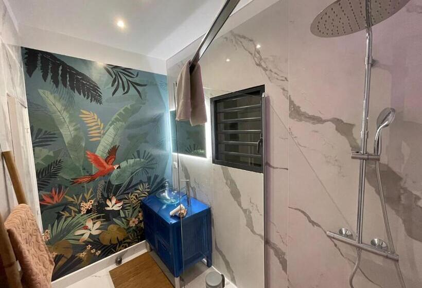 اتاق لوکس با چشمانداز دریا, Villa Prana