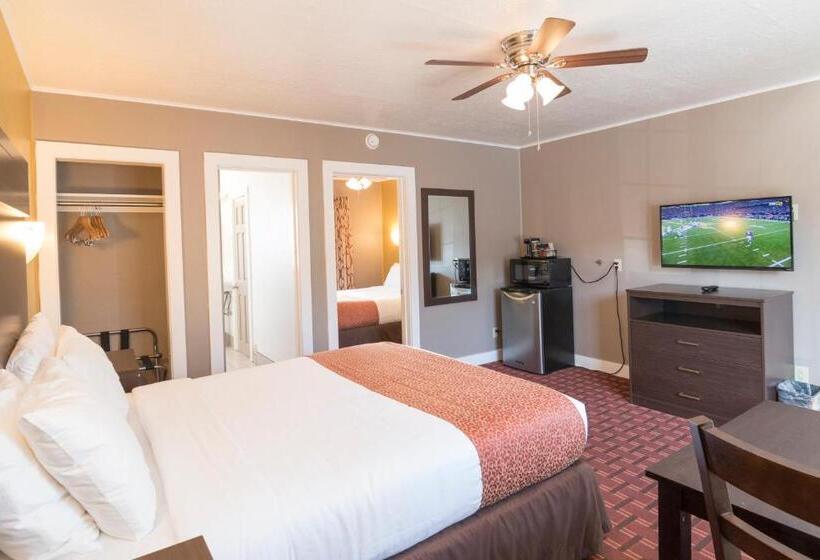 غرفة عائلية, Capitol Hill Motel