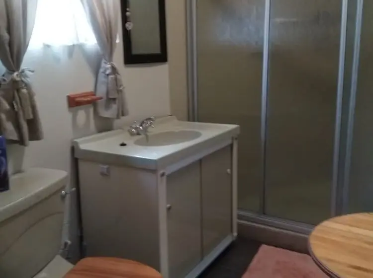スタンダードルーム, Khokha Moya Guesthouse