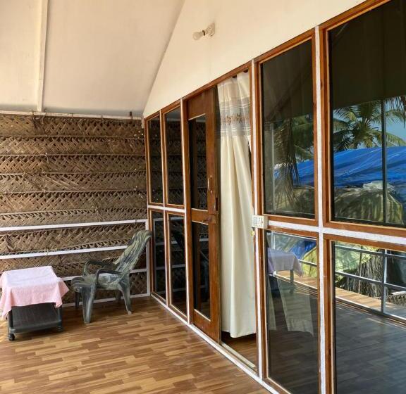 디럭스 룸 바다 전망, Omkar Beach Bungalow