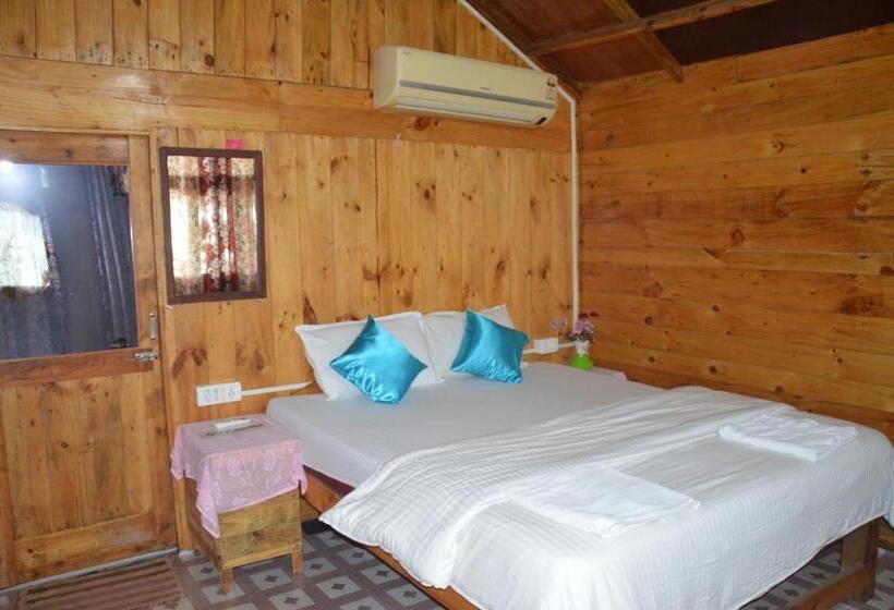 豪华海景房带阳台, Omkar Beach Bungalow