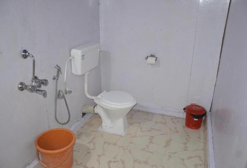 豪华海景房带阳台, Omkar Beach Bungalow