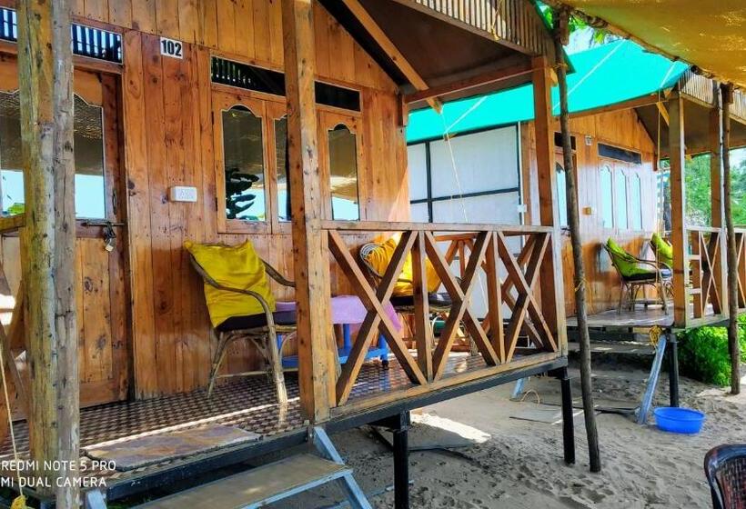 디럭스 테라스 룸 바다 전망, Omkar Beach Bungalow