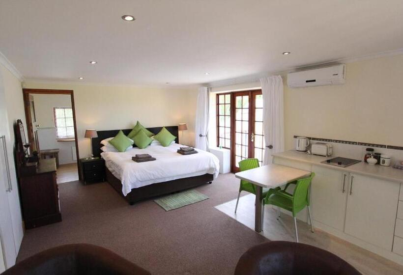 اتاق لوکس با بالکن, Acara Guesthouse & Cottages