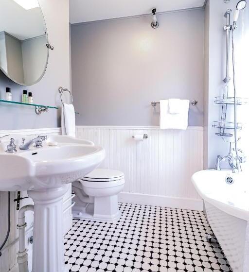 غرفة ديلوكس سرير كينج, The New London Inn