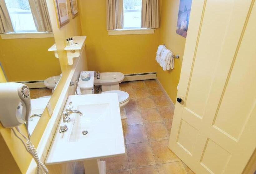 غرفة قياسية سرير كينج, The New London Inn