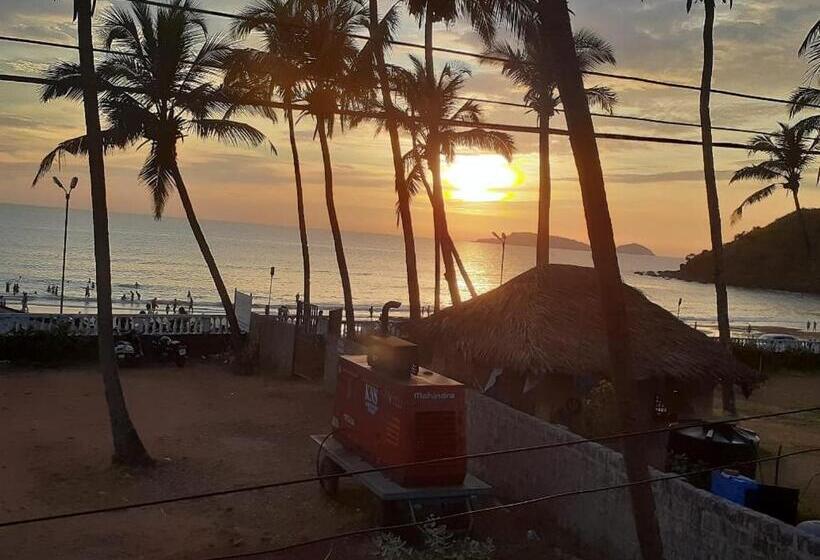 Habitació Deluxe Vista Mar amb Balconada, Leon Hide Out Guest House