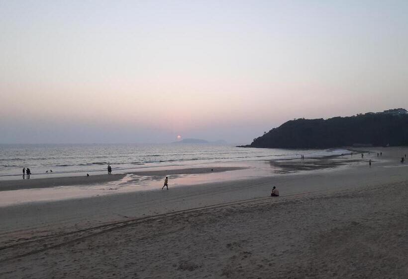 Habitació Deluxe Vista Mar amb Balconada, Leon Hide Out Guest House