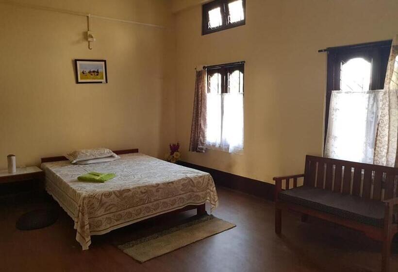 اتاق لوکس سه تخته, Bhaskar Homestay