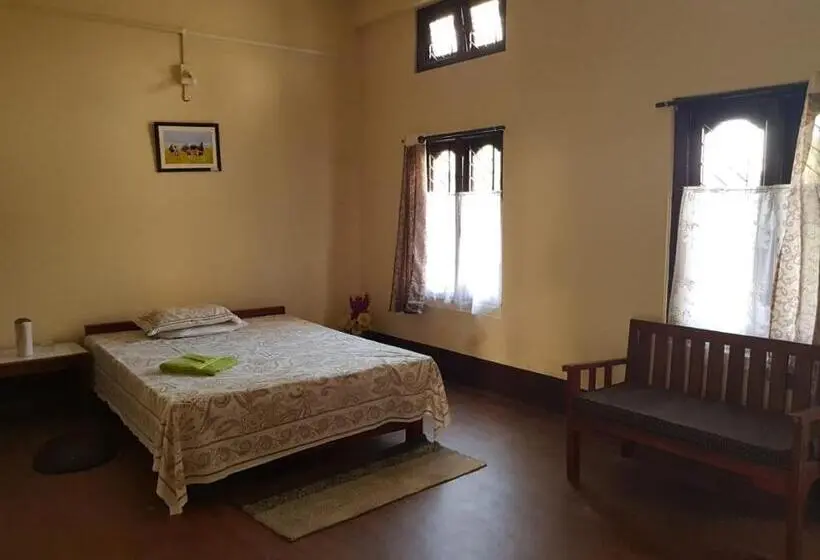 اتاق لوکس سه تخته, Bhaskar Homestay
