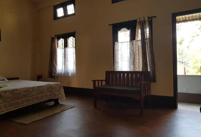 اتاق لوکس سه تخته, Bhaskar Homestay