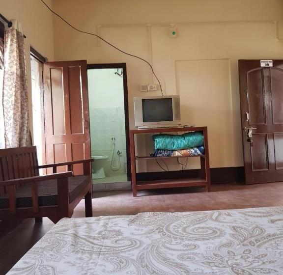 Трехместный Номер Deluxe, Bhaskar Homestay