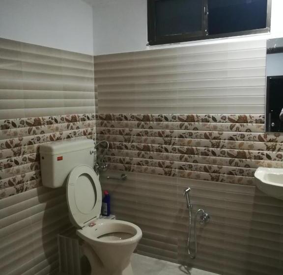 اتاق ساده سه نفره, Bhaskar Homestay