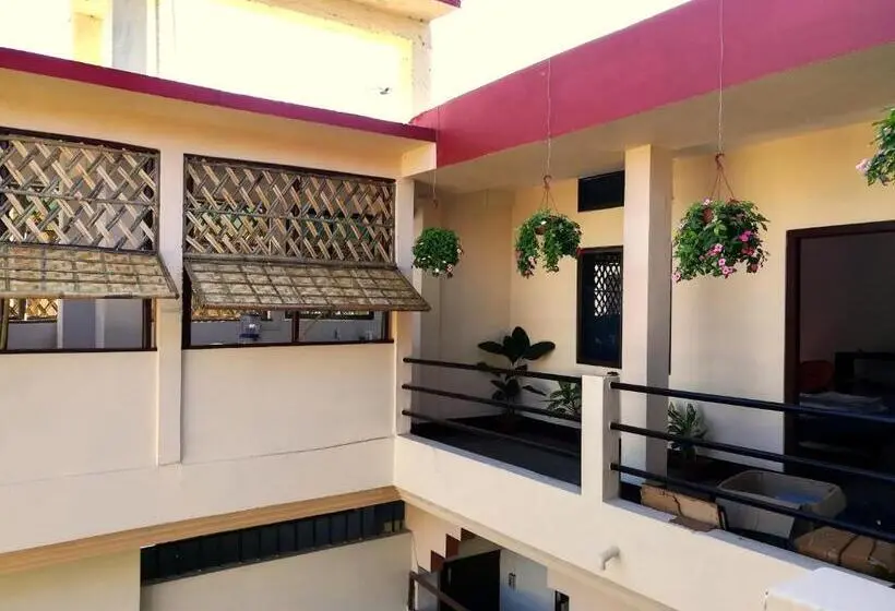 اتاق ساده سه نفره, Bhaskar Homestay