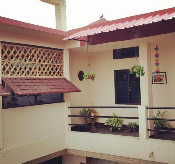 اتاق ساده سه نفره, Bhaskar Homestay