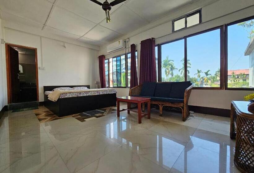 اتاق استاندارد با چشم‌انداز باغ, Bhaskar Homestay