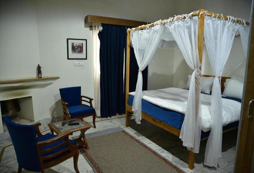 غرفة قياسية مطلة على الجبل, Deodar Homestay