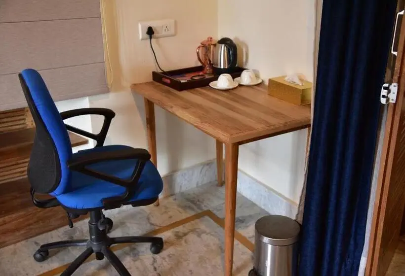 マウンテンビュースタンダードルーム, Deodar Homestay