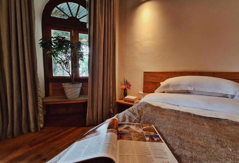 غرفة قياسية مطلة على الجبل, Deodar Homestay