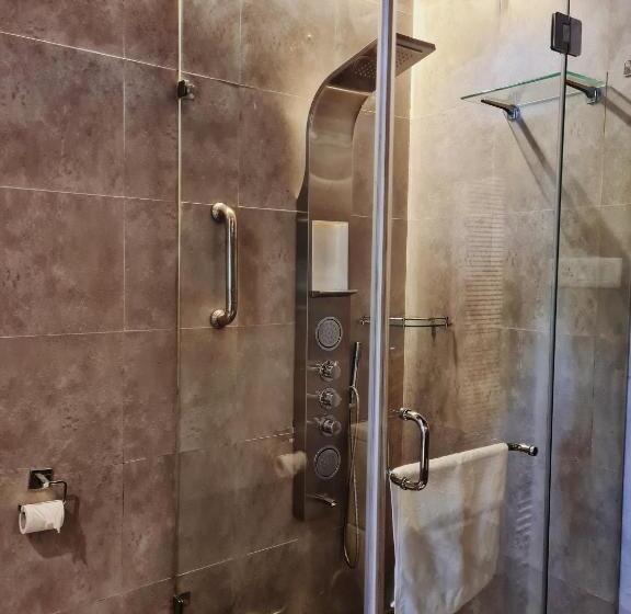 غرفة قياسية مطلة على الجبل, Deodar Homestay