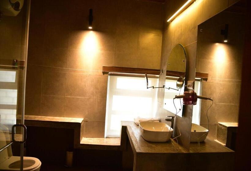 디럭스 전망 룸, Deodar Homestay