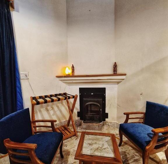 غرفة ديلوكس ذات إطلالة, Deodar Homestay