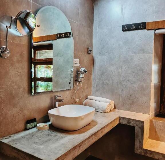 디럭스 전망 룸, Deodar Homestay