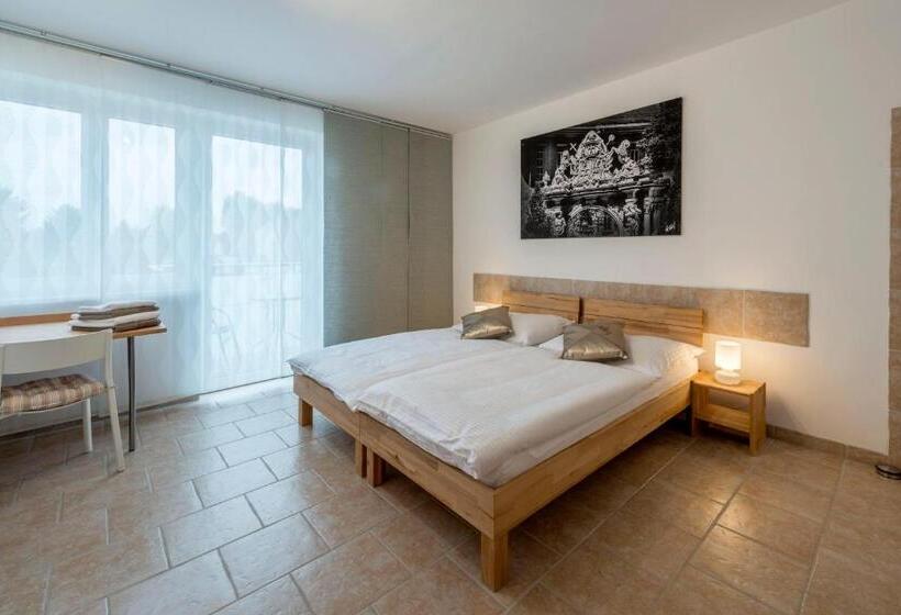 バルコニー付きスタンダードルーム, Wn Rooms