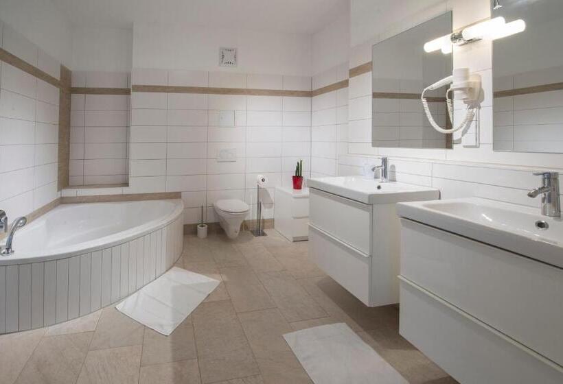 1ベッドルームアパートメント, Wn Rooms