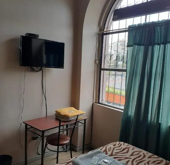 Standard room with outdoor bath, Hostal Mediodia