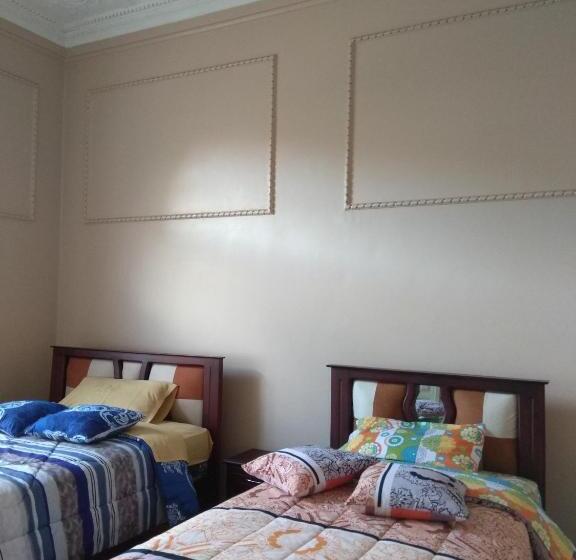 Standard room with outdoor bath, Hostal Mediodia